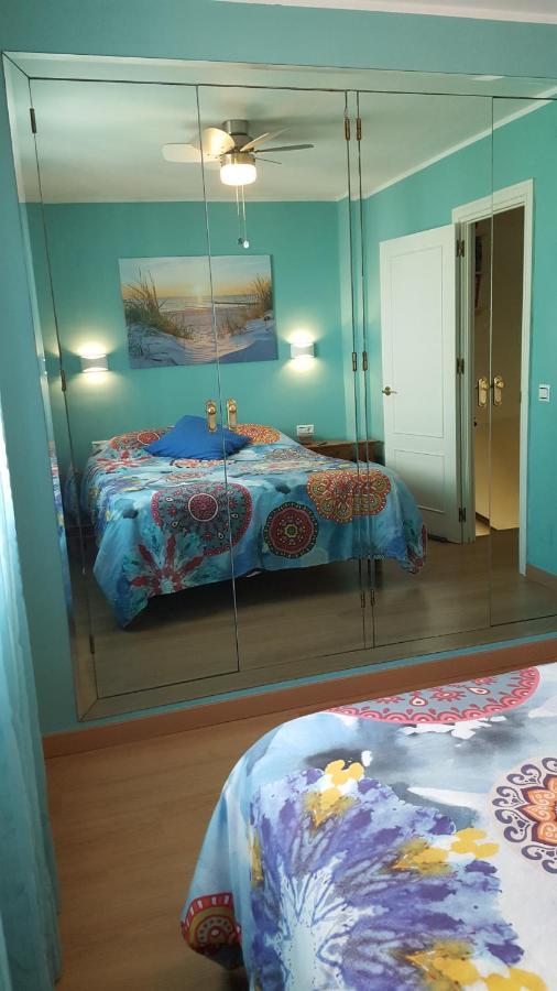 Semi-Detached Adosado Con Encanto -130 M2 - Wifi 600 Mb - Piscina Comunitaria - Patio Privado Torremolinos Eksteriør bilde
